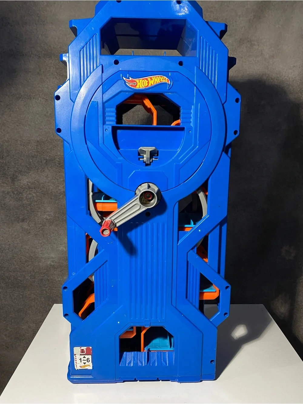 Hot Wheels Mega Garage Car Wheel Storage Tower Playset Crank Lift Blue